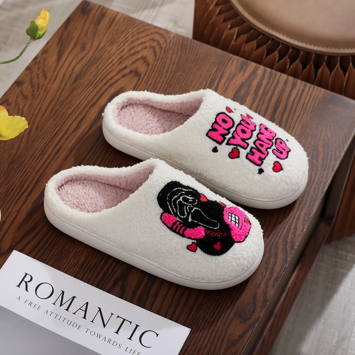 White Halloween Horror Skull Pattern Embroidered Thick-Soled Comfortable Fur Slippers