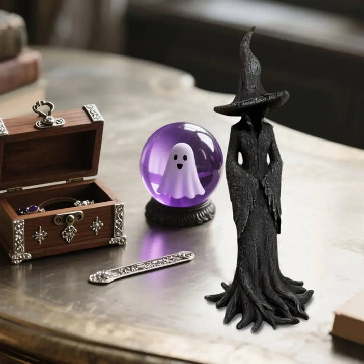 Witch Statue Spooky Halloween Witch Statue Sculpture