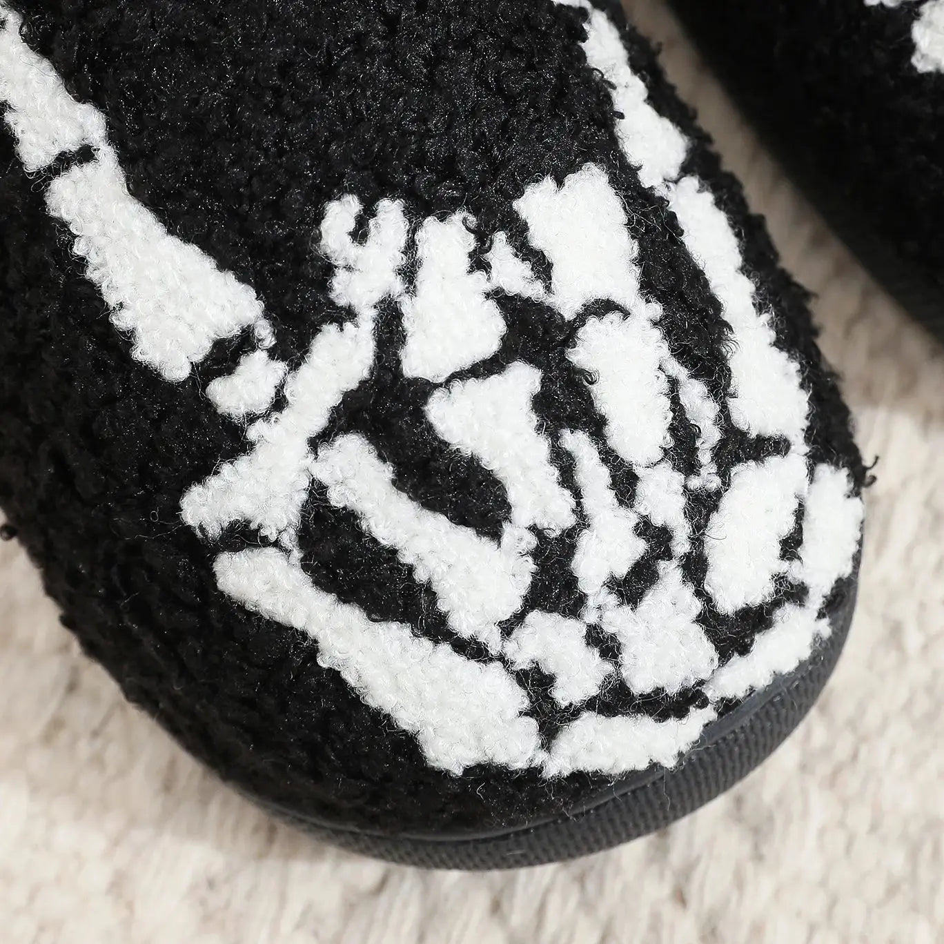 Skull Finger Pattern Skull  Thick-Soled Comfortable Woolen Cotton Slippers