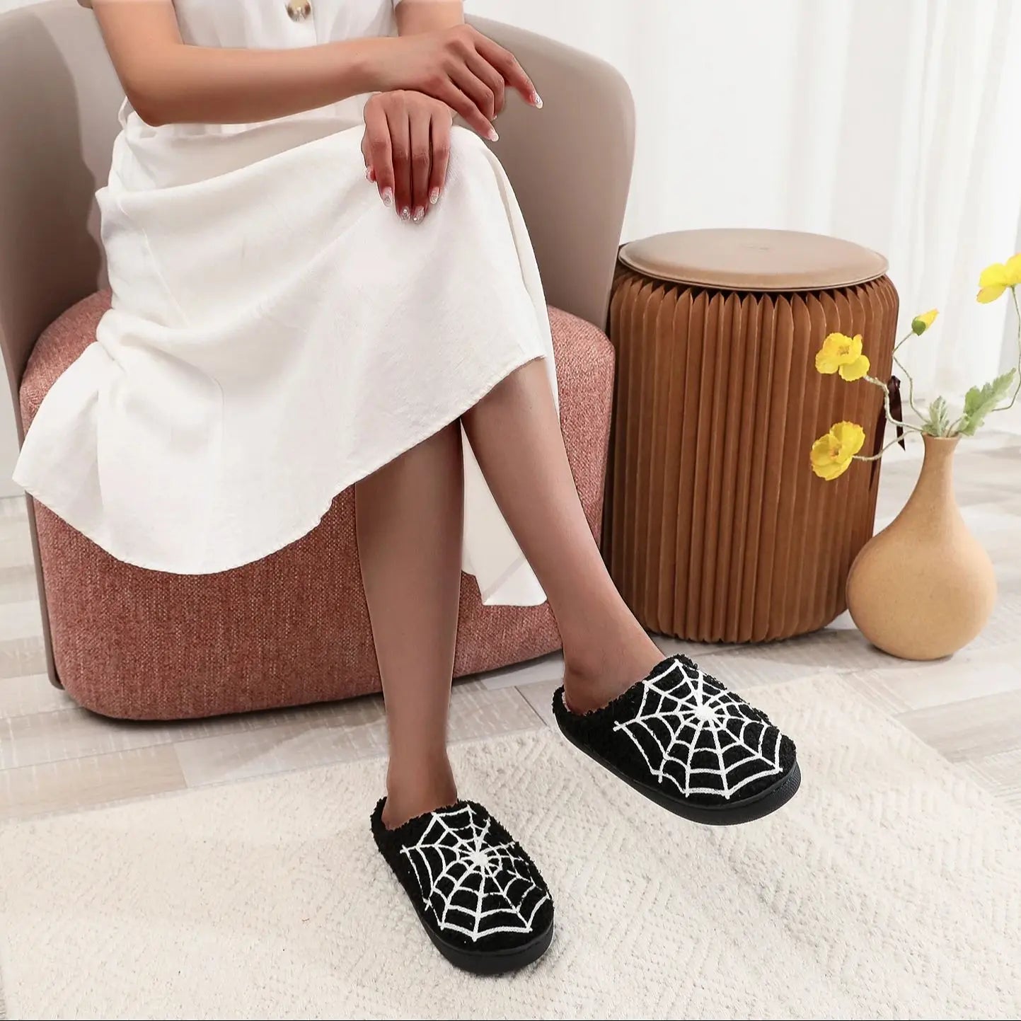 Halloween Spider Web Pattern Horror  Fashion Embroidered Thick-Soled Comfortable Woolen Cotton Slippers