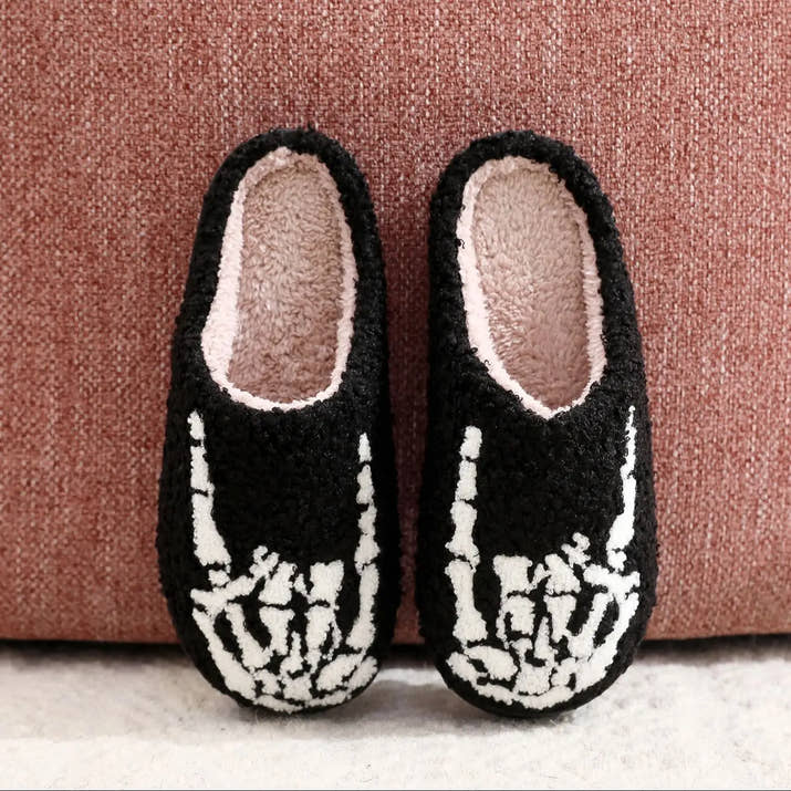 Skull Finger Pattern Skull  Thick-Soled Comfortable Woolen Cotton Slippers